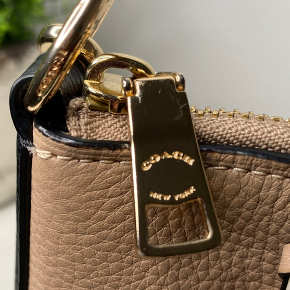 Coach Marlon Hobo Shoulder Bag Colorblock Whipstitch Tan & Cream Leather #91156 - Picture 12 of 12